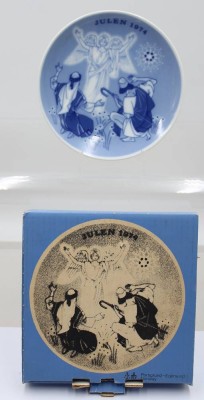 Auktion 373<br>Porsgrund-Weihnachtsteller von 1974 ,, die Hirten '' [1]