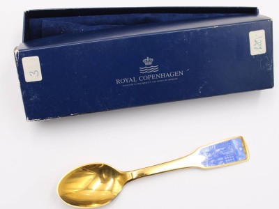 Auktion 373<br>Royal Copenhagen Weihnachts-Jahreslöffel aus dem Jahr 1994. [1]