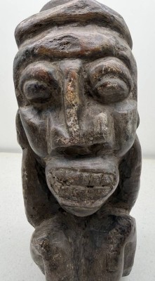 Auktion 373<br>gr. Steinfigur, Afrika, Sierra Leone Sapi Nomoli, H-30 cm [1]