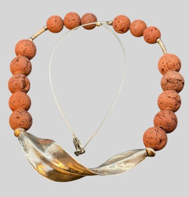 Auktion 373<br>Silber-Collier-925- mit massiven Mittelstück und Lava Perlen, ca. 37 gr, L-50 cm [1]
