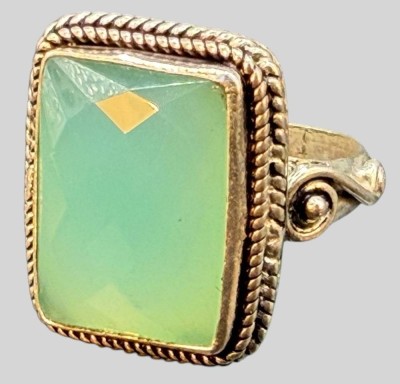Auktion 373<br>versilberter Ring mit grünen, facett. Stein [1]