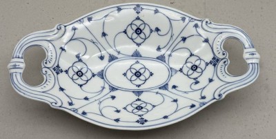 Auktion 373<br>ovale Schale, Strohblume, 34x20 cm [1]