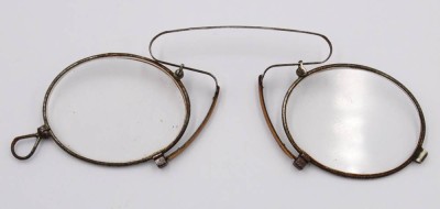 Auktion 373<br>Alter Nasenzwicker um 1900  [1]