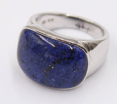Auktion 373<br>Ring mit Lapislazuli, 925er Silber, RW 62, 13,5 Gramm [1]