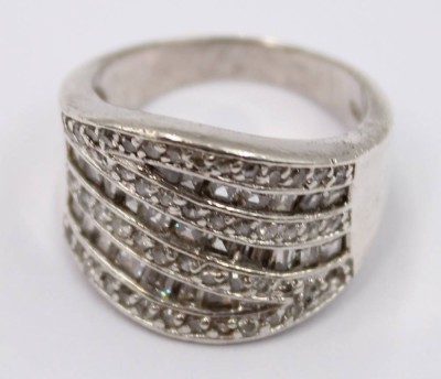 Auktion 373<br>Ring mit weißen Steinen, 925er Silber, RW 54, 7,8 Gramm [1]
