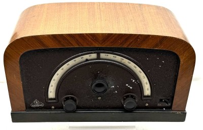 Auktion 373<br>Siemens 31W Röhrenradio aus dem Jahr 1930/31 , Holzgehäuse mit Metallfront ca. 38 cm Breite, 23 cm Höhe, 16 cm Tiefe , Funktion nicht geprüft [1]