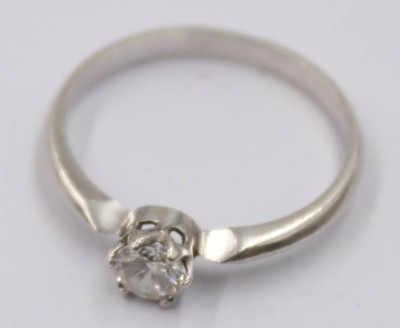 Auktion 373<br>Ring mit einem weißen Stein, 925er Silber, RW 56, 1,7 Gramm [1]