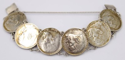 Auktion 373<br>Armband aus 2 RM Münzen, Silber , Paul von Hindenburg, 52,4 Gramm [1]