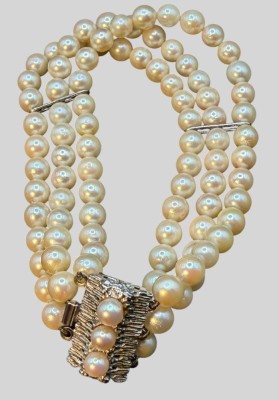 Auktion 373<br>3 reihiges Perlenarmband mit massiver Silberschliesse-835-, L-20 cm [1]