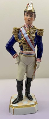 Auktion 373<br>hohe Soldatenfigur 