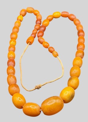Auktion 373<br>Bernstein-Halsband, olivenförmig, gelb, 16,90 gr, L-ca. 50 cm [1]