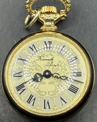 Auktion 373<br>kl. mechan. Damen-Umhängeuhr 