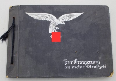 Auktion 373<br>Album zur Erinnerung an meine Dienstzeit 2 WK . [1]