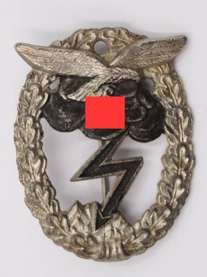 Auktion 373<br>Erdkampfabzeichen der Luftwaffe , wohl Kopie . [1]