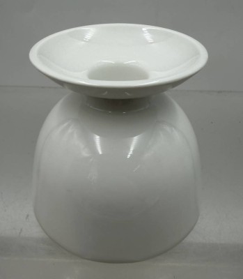 Auktion 373<br>Kerzenhalter KPM Berlin, weiss, H-7,5 cm [1]