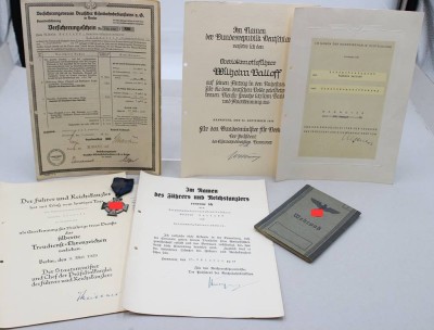 Auktion 373<br>Dokumentennachlass eines Lokomotiv-Führers, u.a. Treuedienst Ehrenzeichen  mit Urkunde [1]