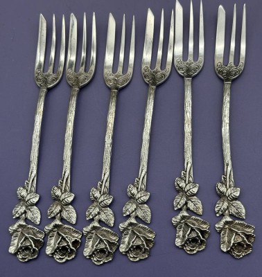 Auktion 373<br>6 Kuchengabeln, Silber-835-, Rosenmuster, CW, L-13 cm, 93 gr., [1]