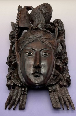 Auktion 373<br>schwere Rosenholz Wandmaske, wohl China, 38x23 cm [1]