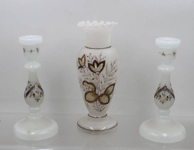 Auktion 373<br>Vase und Leuchterpaar, Alabasterglas, Emaillemalerei, um 1900, Vase Stand gerissen, ca. H-24,5 u.21cm [1]
