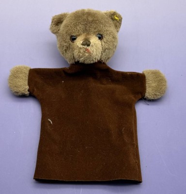 Auktion 373<br>Steiff Handpuppe Bär, Knopf+Restfahne [1]
