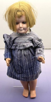 Auktion 373<br>Masse Puppe, mit Schlafaugen, blonde Perücke, H-49 cm [1]