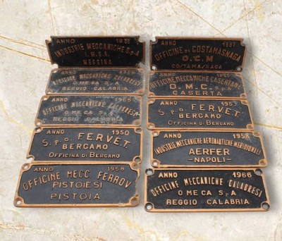 Auktion 373<br>10x div. italienische Fabrikschilder aus Metall, ab 1950 bis 1967, 4x beschädigt, je 10 x 24,5cm [1]