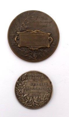 Auktion 373<br>2x frant. Medaillen, Chambre de Commerce d'Evreux 1889 und  Encouragement aux Sports [1]