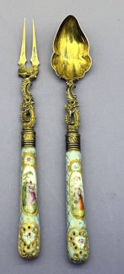 Auktion 373<br>Zierlöffel und Gabel, Porzellangriffe, Silber-800- vergoldet, L-17 cm, 