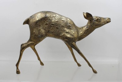 Auktion 373<br>gr.  Messing-Figur eines Rehs, 60/70er Jahre, ca. H-24cm L-37cm [1]