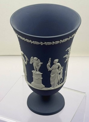 Auktion 373<br>gr. Pokal Vase 
