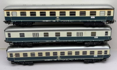 Auktion 373<br>3xMärklin H0 Schnellzugwagen der Deutschen Bundesbahn (DB) , Metall [1]