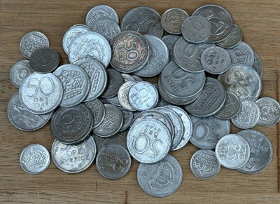 Auktion 374<br>gr. Lot Öre Silbermünzen, von 10 Öre bis 50 Öre, zus. 190 gr [1]