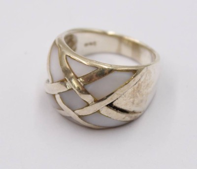 Auktion 374<br>925er Silber-Ring, Perlmutteinlagen, 9,4gr., RG 58 [1]