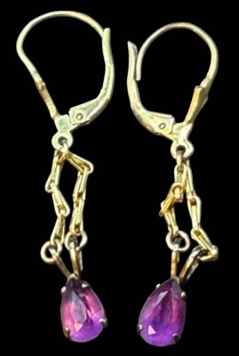 Auktion 374<br>Paar Ohrhänger mit Amethysten, wohl Double, H-4 cm [1]