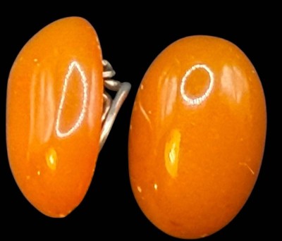 Auktion 374<br>Paar Ohrclips mit Butterscotch Bernstein, Silbermontur -835- 