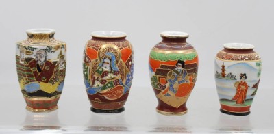 Auktion 374<br>4x Miniatur-Vase, Satsuma, Japan, kleinste mit Chip, ca. H-9cm [1]
