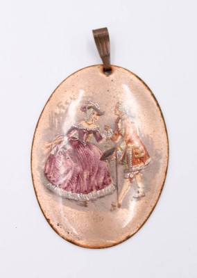 Auktion 374<br>Emaille-Anhänger, galante Rokoko-Szene, Kupfer, ca. 6 x 4,5cm [1]