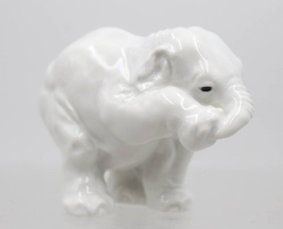 Auktion 374<br>Elefantenunges, Royal Copenhagen, Modellnr. 22471, Weißporzellan, ca. H-7,5cm [1]