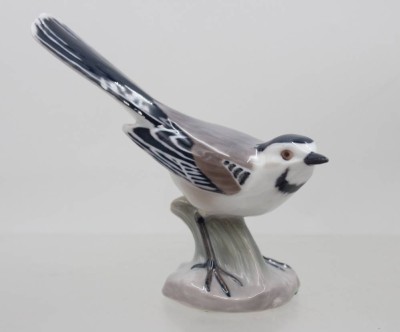 Auktion 374<br>Bachstelze, Bing & Gröndahl, Jens Peter Dahl-Jensen, Modell Nr. 1764, geklebt , ca. H-13cm [1]
