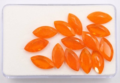 Auktion 374<br>ca. 15 Karat Feueropale, rotorange [1]