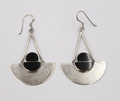Auktion 374<br>Vintage-Ohrhänger im Art-Déco-Stil, Sterlingsilber, mit Onyx, 8,6gr., L-5,5cm [1]