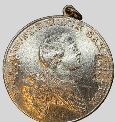 Auktion 374<br>Münzanhänger -Eine Feine Mark-1767, Sachsen, August, Silber, D-4,3 cm, 28,48 [1]