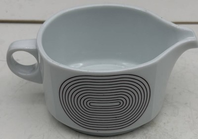 Auktion 374<br>Rosenthal Joy 1 braun Sauciere, Entw. Wolf Karnagel , 70-er Jahre, H-7 cm, L-15 cm [1]