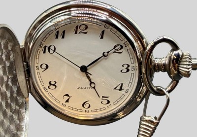 Auktion 374<br>Quartz Sprungdeckel HTU mit Kette, Metallgehäuse versilbert, neuwertig [1]