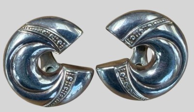 Auktion 374<br>Paar Silber-925- Ohrclips, 9,96 gr., H-ca. 2 cm [1]