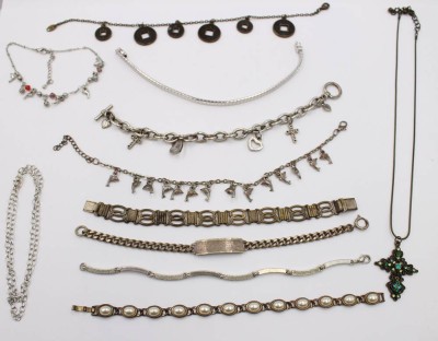 Auktion 374<br>Konvolut div. Modeschmuck, meist Armbänder [1]