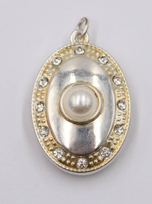 Auktion 374<br>Medaillon, Modeschmuck, ca. 3,5 x 2,3cm [1]