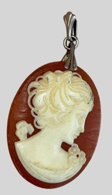 Auktion 374<br>Camee-Anhänger mit Silber-Montur-925-, 5,43 [1]
