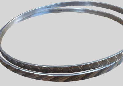 Auktion 374<br>2x Silber-800- Armreifen, zus. 9,54 gr. [1]