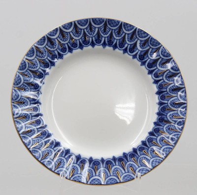 Auktion 374<br>Teller, Lomonossov, blauer Rand, ca. D-18cm [1]